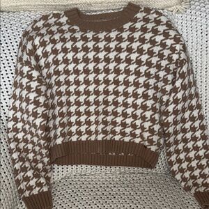Hollister Houndstooth Sweater